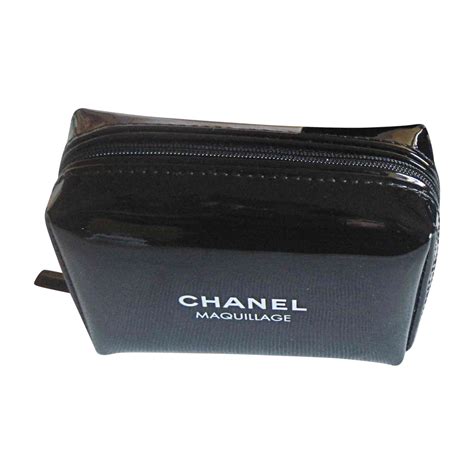 trousse chanel maquillage